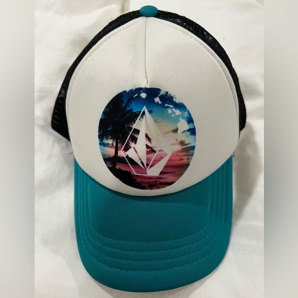 Volcom Trucker/Baseball Hat- OS